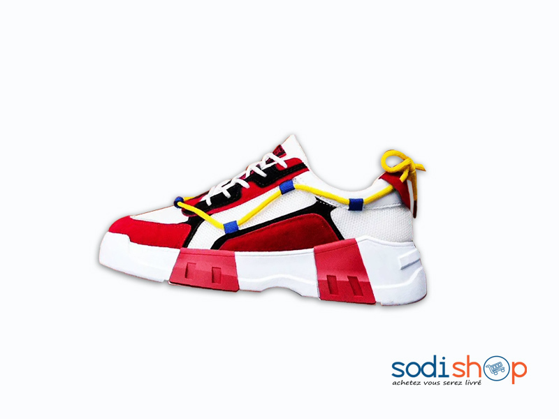 chaussure blanche et rouge