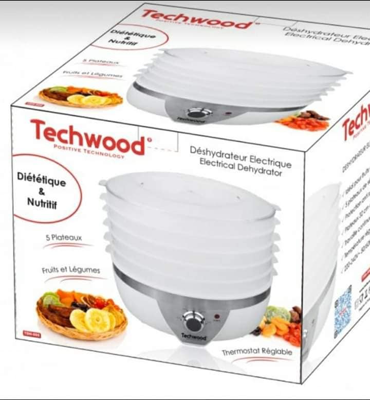 Déshydrateur Electrique Techwood à Rotation 360° Pour Sécher les Aliments BZE00199