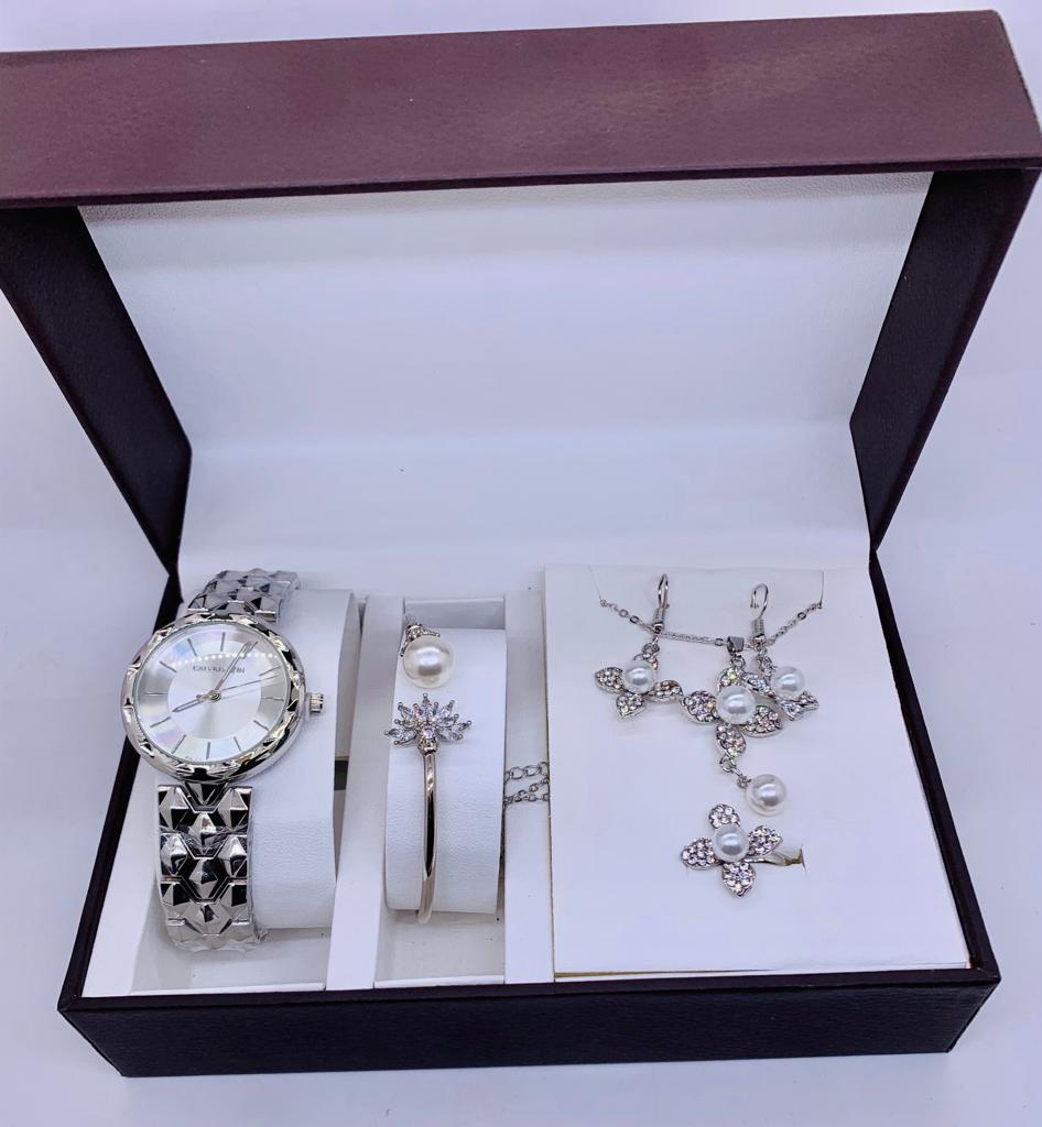 Coffret cadeau femme montre avec parure bijoux