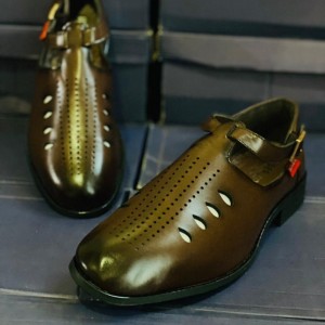 Chaussure Classe en cuir Berluti Vert, Produit générique